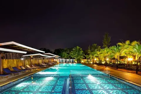 Naiyang Park Resort in ตำบลสาคู