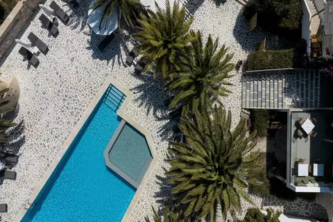 Pnoi Hotel in Πίσω Λιβάδι — foto 4