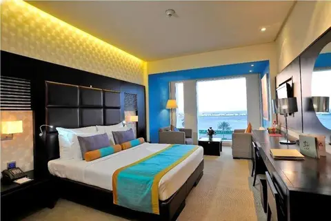 Hues Boutique Hotel in ديرة