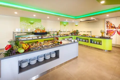 Tropical Park Hotel in Adeje — foto 5