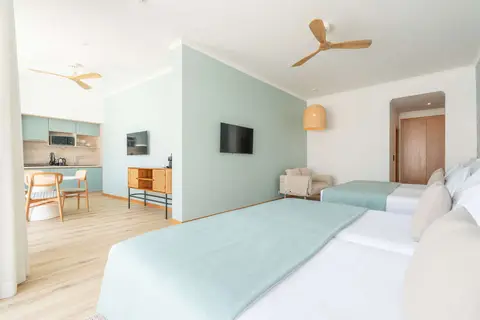 Studios by Aqua Natura Hotels in Porto Moniz, foto 2