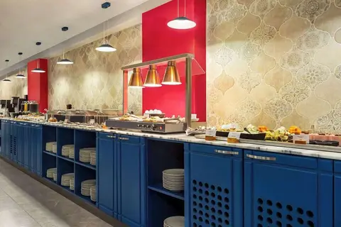 Ramada by Wyndham Tbilisi Old City in Tbilisi — foto 23