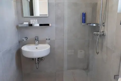 Pnoi Hotel in Πίσω Λιβάδι — foto 17