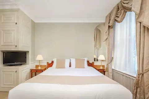44 Curzon Street by Mansley Apartments in Londen, foto 3