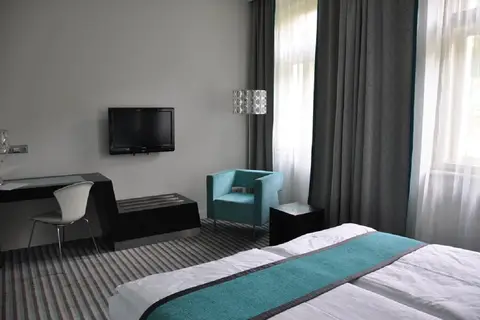 Red & Blue Design Hotel Prague in Praag — foto 17