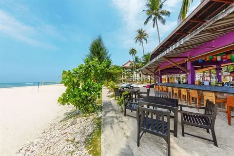 Apsara Beachfront Resort & Villa in คึกคัก — foto 21