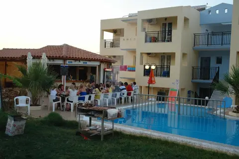 Sunshine Studios & Apartments in Irinis Stalís, foto 26