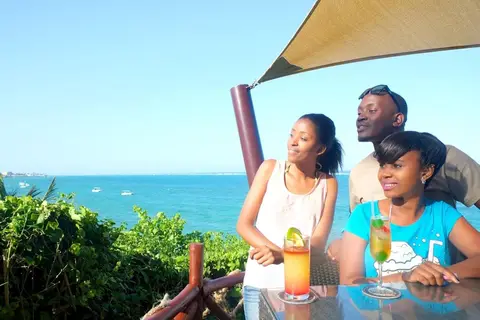 Voyager Beach Resort in ziwa La Ng'ombe ward — foto 30