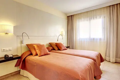 Grupotel Tamariscos in Cala'n Bosch — foto 3