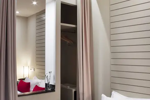 Hotel Miro in Bilbao — foto 18