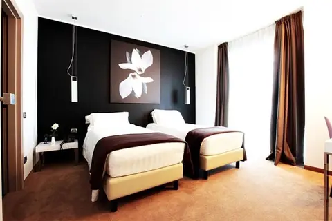 For You Hotel in Cernusco Sul Naviglio, foto 3