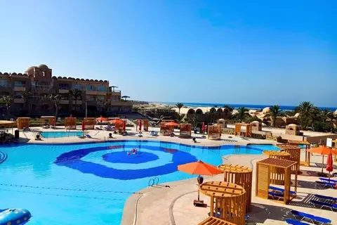 Utopia Beach Club in القصير