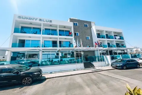 Sunny Blue Hotel in Ayia Napa