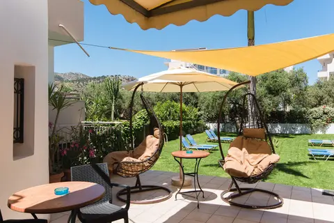 Emerald Hotel in Αγία Μαρίνα — foto 7