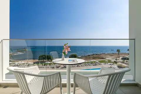 Ivi Mare - Designed for adults by Louis Hotels in Geroskipou — foto 28