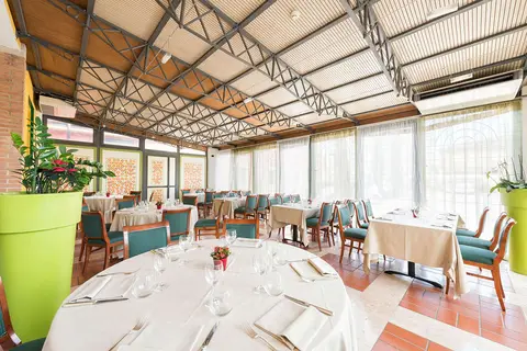Hotel Villa Malaspina in Castel d'Azzano — foto 17
