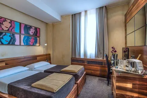 Hotel Tritone in Rome
