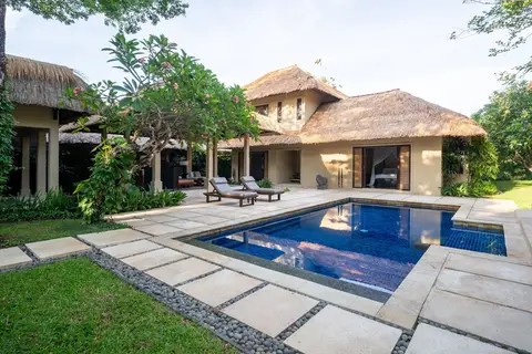 KAYUMANIS SANUR PRIVATE VILLAS &SPA in Denpasar — foto 9