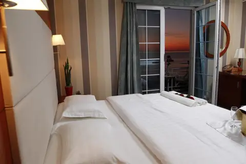 Bel Conti Hotel in Durres — foto 17