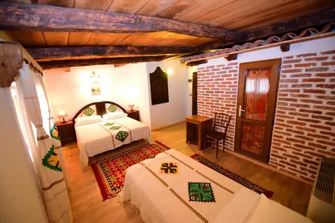 Hotel Tradita Geg & Tosk in Shkodra — foto 15