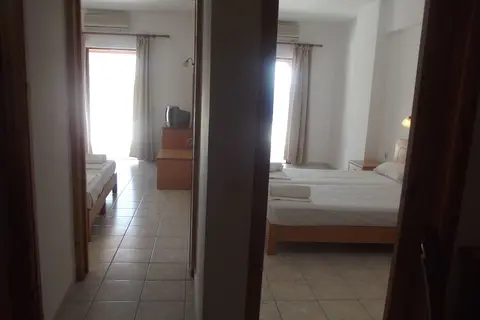 Hotel Adonis in Αγία Γαλήνη — foto 10