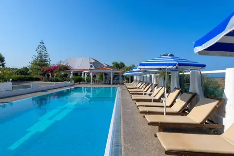 Nirvana Beach Hotel in Θεολόγος — foto 2