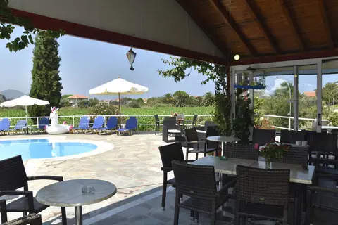 Fly & Go Anna Maria in Πέτρα — foto 11