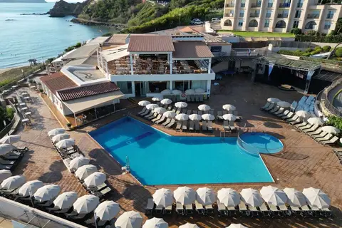 Invisa Hotel Club Cala Blanca in Santa Eulària des Riu — foto 10