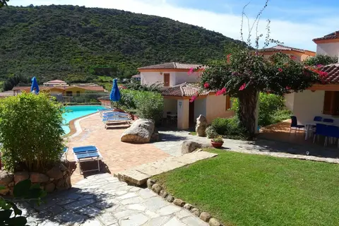 Appartementen Residence Bouganvillage in Tanaunella — foto 7