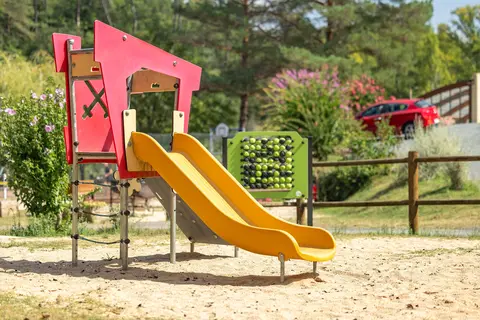 Camping Le Val D Ussel in Proissans — foto 4