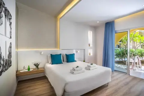 Malama Beach Holiday Village in Παραλίμνι