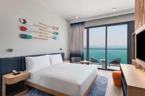 Hampton by Hilton Marjan Island in جزيرة المرجان — foto 5