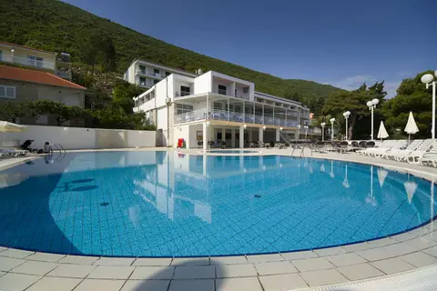 Hotel Faraon in Trpanj