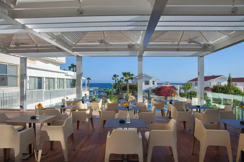 Lordos Beach Hotel in Larnaca — foto 4