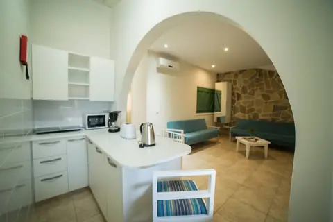 MyroAndrou Hotel Apartments in Leoforos Protara-Cavo Greco, foto 27