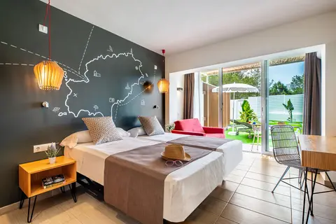 Hotel Vibra Cala Tarida in Sant Josep de sa Talaia, foto 12