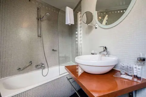 Best Western Plus Hotel Mercedes Arc de Triom in Parijs, foto 20