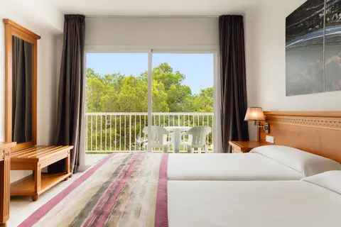 Moon Dreams Coral Beach Hotel in Santa Eulària des Riu — foto 20