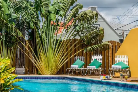 Bario Hotel in Willemstad — foto 15