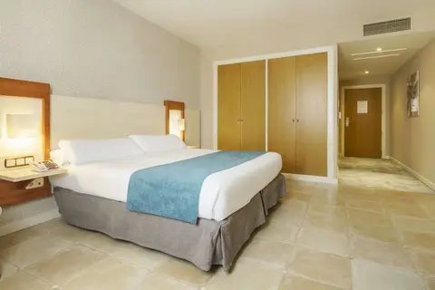 Hotel ILUNION Fuengirola in Fuengirola — foto 3