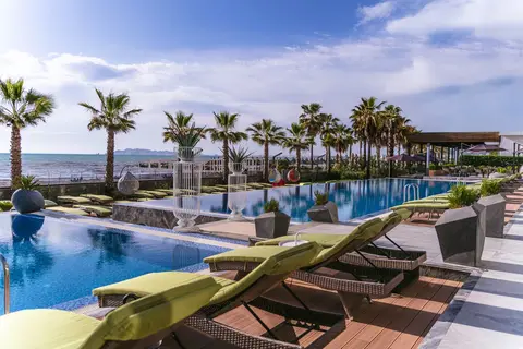 Pinea Hotel Resort & Spa in Golem