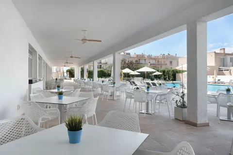 Alua Leo in Palma de Mallorca — foto 16