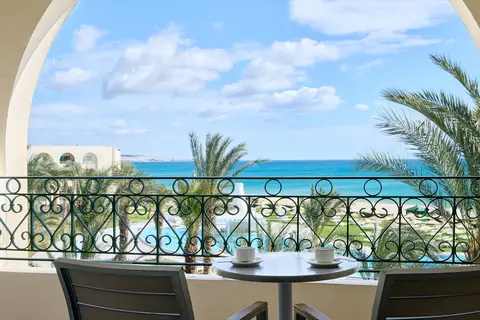 Iberostar Waves Averroes in Decorative Pond — foto 4