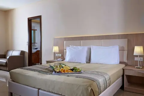St Constantin in Gouves Municipal Unit, foto 4