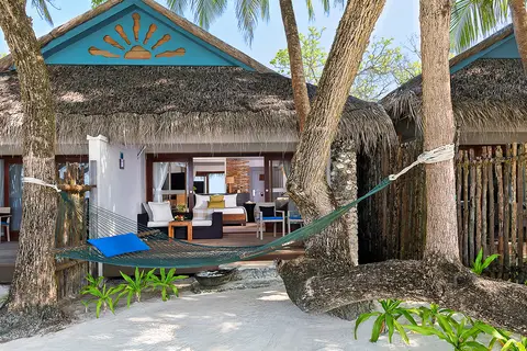 Taj Coral Reef Resort & Spa, Maldives in Nooraanee Shop, foto 9
