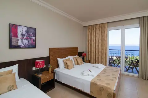 Sunrise Resort in Μόλυβος — foto 27
