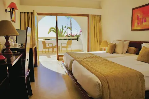 The Orangers Beach Resort & Bungalows in Kids Pool — foto 5