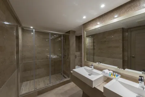 Hotel Jaz Tour Khalef in شارع 14 جانفي 2011 — foto 17