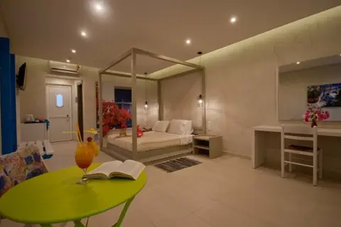 Irina Beach Hotel in Τιγκάκι — foto 18