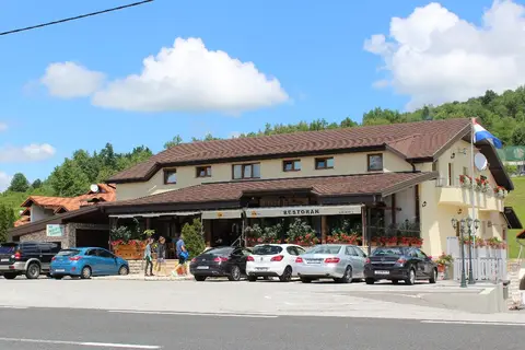 Tourist Centar Marko in Rakovica — foto 2